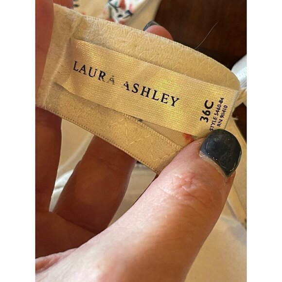 Laura Ashley White Scalloped Lace And Floral Print Underwire Contour Cup Bra 36C - Picture 8 of 9